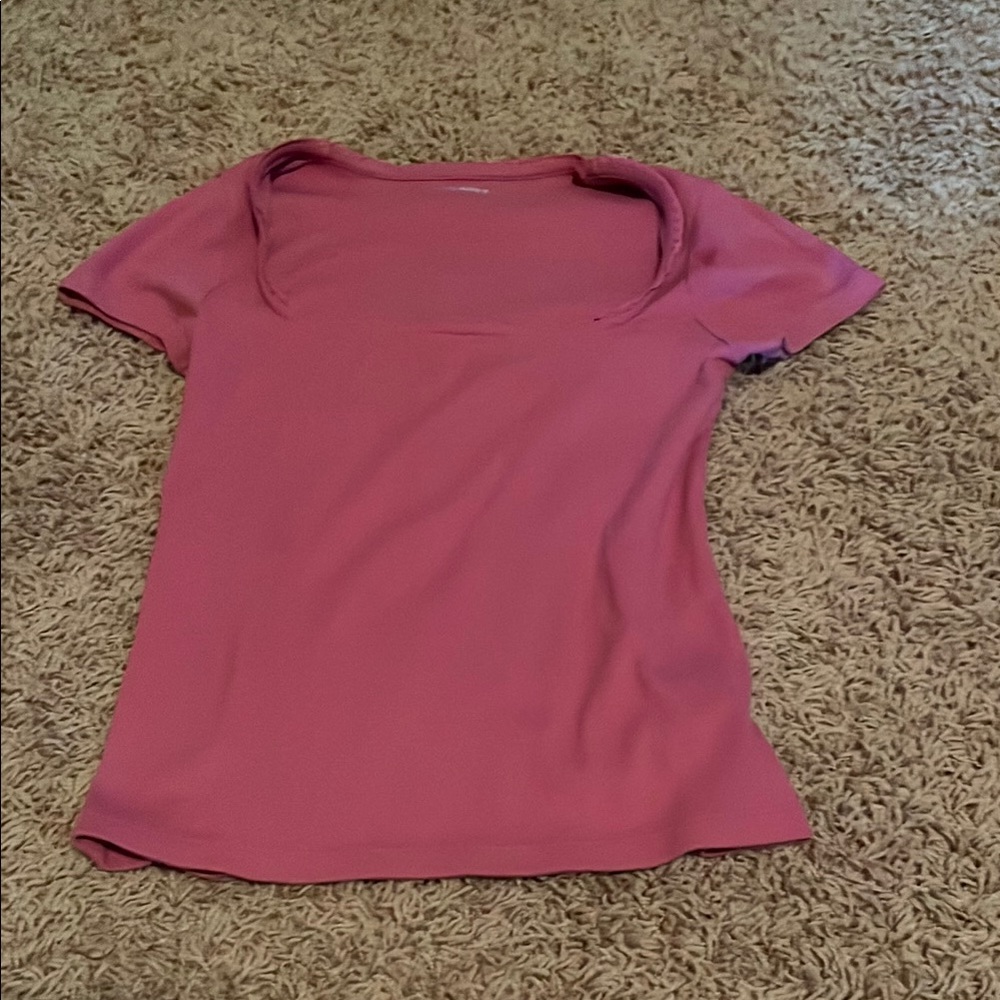 Old Navy Women's Short Sleeve Rose Tee